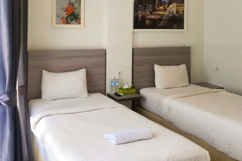 1 - Deluxe Twin - Maximus Inn Hotel at Twospaces