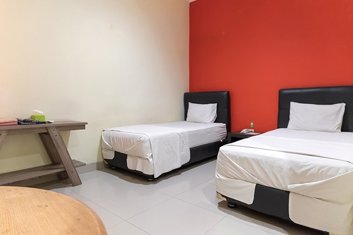 W1 - Standard Twin Daily - Toedjoeh Enam Homestay Syariah at Twospaces