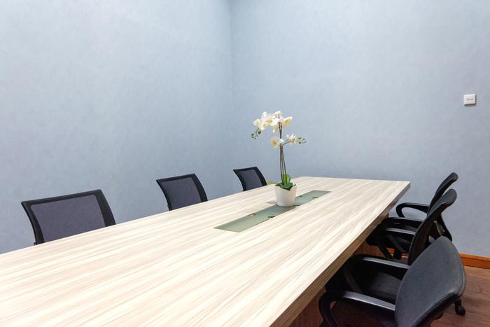 W4 - Private Office 6 Pax Daily - Menara Cardig at Twospaces