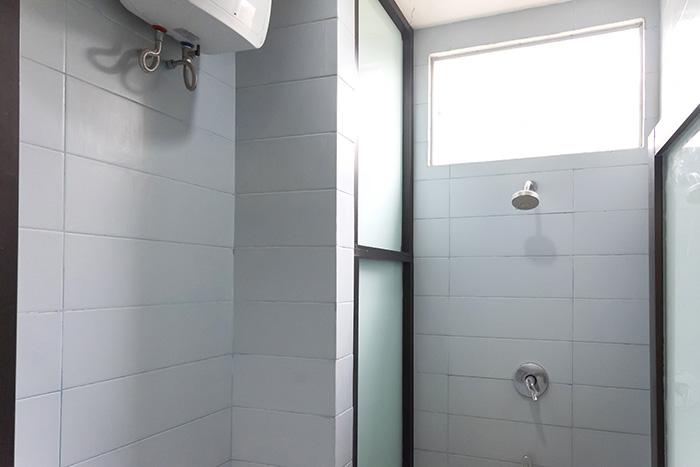 W9 - Standard Twin Daily - Family Guest House Kupang Baru at Twospaces