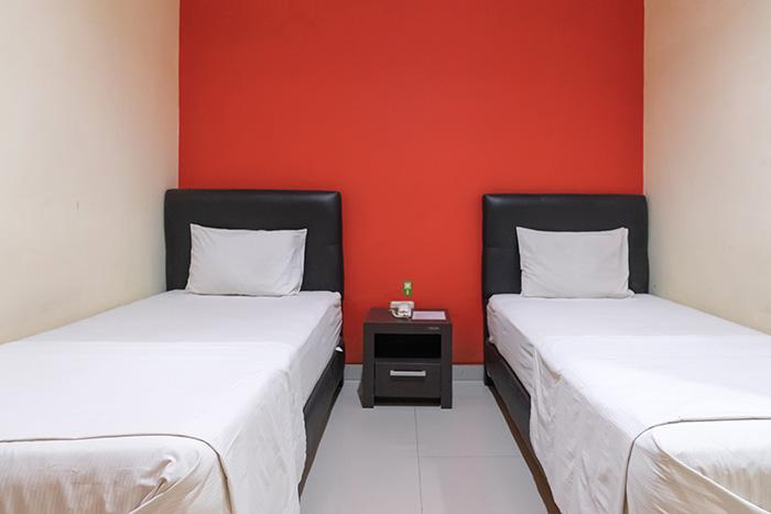 W2 - Standard Twin Daily - Toedjoeh Enam Homestay Syariah at Twospaces