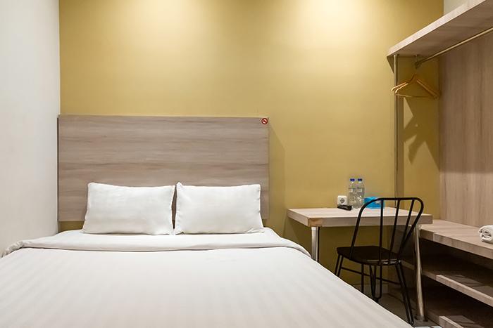 W2 - Superior Double - Monthly - Mono Coliving Ngagel at Twospaces