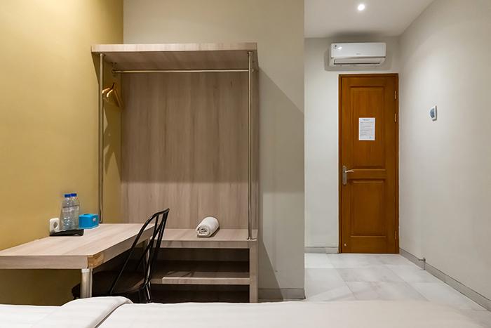 W3 - Superior Double - Monthly - Mono Coliving Ngagel at Twospaces